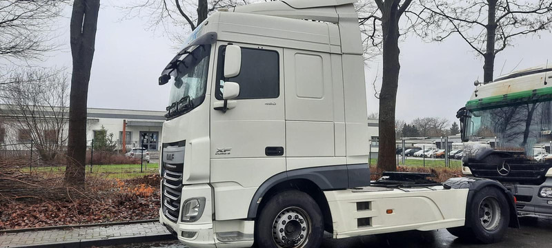 DAF XF106-460FT SZM Spoiler - Nyergesvontató: 2 kép. DAF XF106-460FT SZM Spoiler - Nyergesvontató: 2 kép.