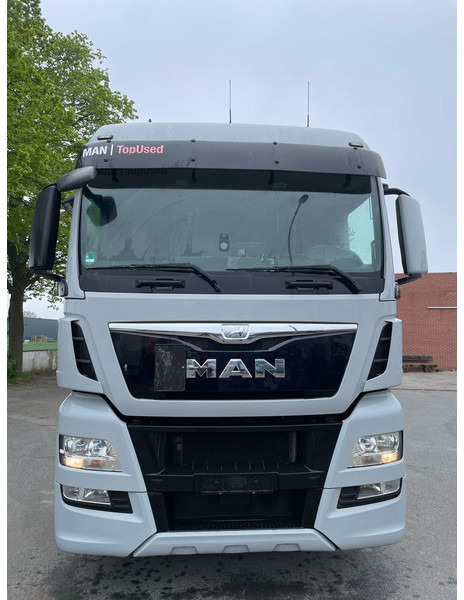 MAN TGX 18.480 XLX SZM 4x2 - Nyergesvontató: 3 kép. MAN TGX 18.480 XLX SZM 4x2 - Nyergesvontató: 3 kép.
