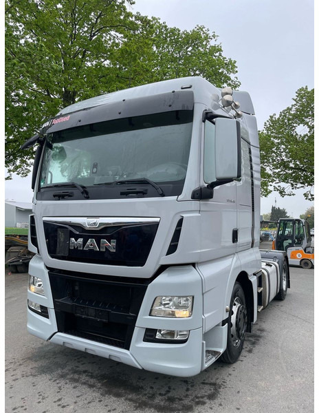 MAN TGX 18.480 XLX SZM 4x2 - Nyergesvontató: 1 kép. MAN TGX 18.480 XLX SZM 4x2 - Nyergesvontató: 1 kép.