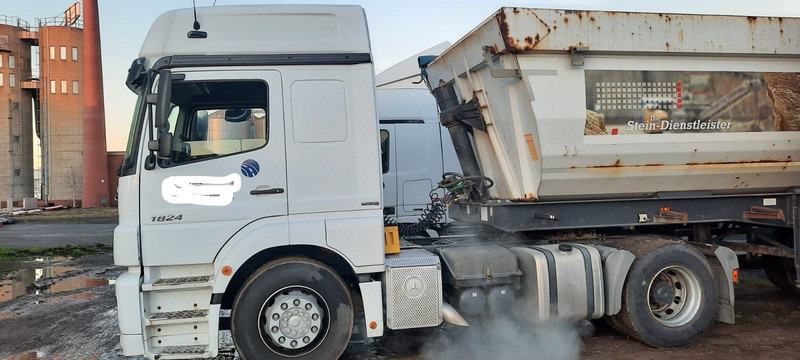 Mercedes-Benz 1824 LS G.Haus/Hochdach Klima - Nyergesvontató: 2 kép. Mercedes-Benz 1824 LS G.Haus/Hochdach Klima - Nyergesvontató: 2 kép.