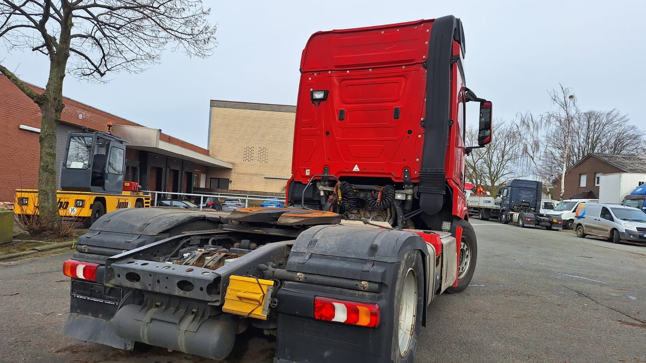 Mercedes-Benz 1845 Actros 4 2-Achser 4x2 SZM - Nyergesvontató: 4 kép. Mercedes-Benz 1845 Actros 4 2-Achser 4x2 SZM - Nyergesvontató: 4 kép.