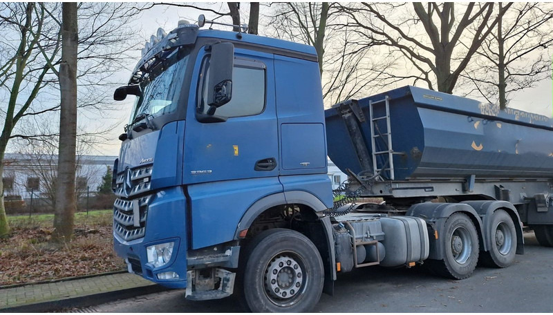Mercedes-Benz 3363 SZM 6x4 G.Haus - Nyergesvontató: 2 kép. Mercedes-Benz 3363 SZM 6x4 G.Haus - Nyergesvontató: 2 kép.