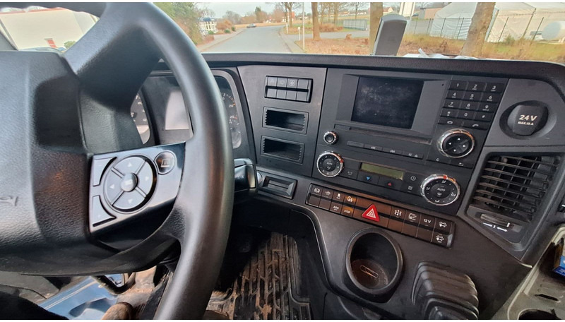 Mercedes-Benz 3363 SZM 6x4 G.Haus - Nyergesvontató: 4 kép. Mercedes-Benz 3363 SZM 6x4 G.Haus - Nyergesvontató: 4 kép.