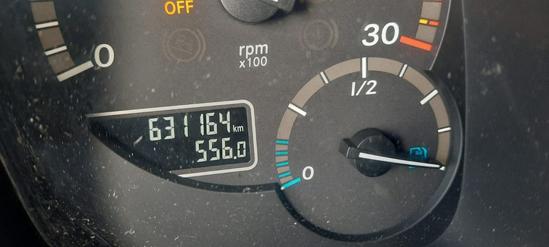 Nyergesvontató Mercedes-Benz Actros 1832LS E6: 7 kép.