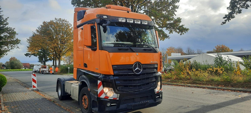 Mercedes-Benz Actros 1851LS 4x2 SZM 1-Hand Deu.LKW - Nyergesvontató: 3 kép. Mercedes-Benz Actros 1851LS 4x2 SZM 1-Hand Deu.LKW - Nyergesvontató: 3 kép.