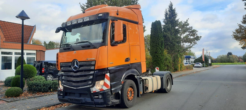 Mercedes-Benz Actros 1851LS 4x2 SZM 1-Hand Deu.LKW - Nyergesvontató: 1 kép. Mercedes-Benz Actros 1851LS 4x2 SZM 1-Hand Deu.LKW - Nyergesvontató: 1 kép.