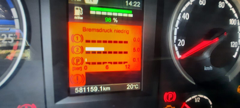 Scania P360 SZM - Nyergesvontató: 3 kép. Scania P360 SZM - Nyergesvontató: 3 kép.