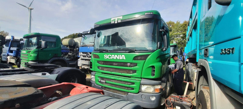 Scania P360 SZM - Nyergesvontató: 3 kép. Scania P360 SZM - Nyergesvontató: 3 kép.