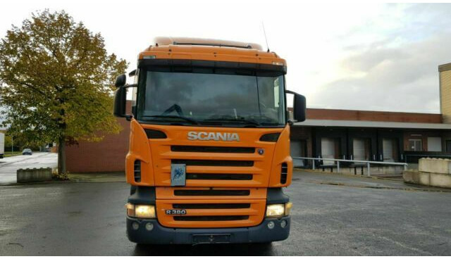 Scania P380PS SZM 4x2 Kipperhydaulik - Nyergesvontató: 2 kép. Scania P380PS SZM 4x2 Kipperhydaulik - Nyergesvontató: 2 kép.