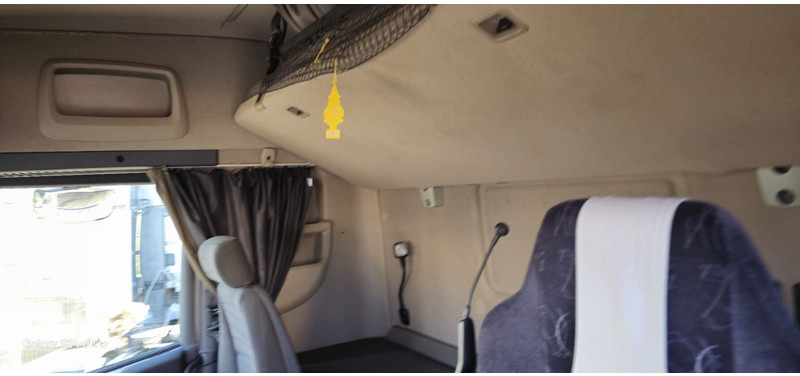 Nyergesvontató Scania R440 SZM: 9 kép. Nyergesvontató Scania R440 SZM: 9 kép.