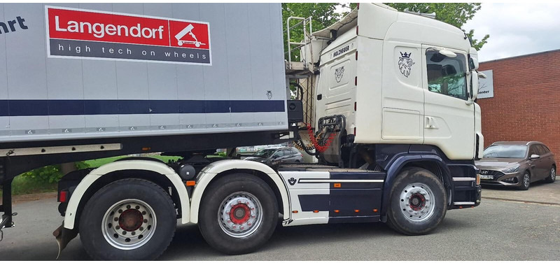 Scania R520 - Nyergesvontató: 2 kép. Scania R520 - Nyergesvontató: 2 kép.
