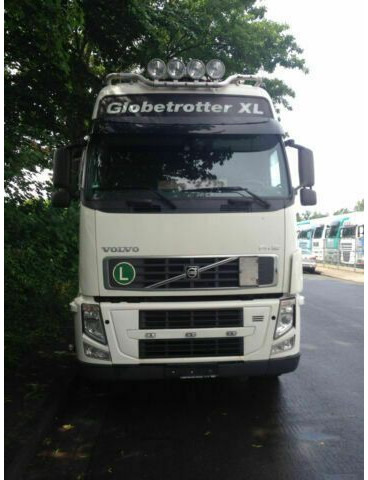 Volvo FH 440 G.Haus-Hochdach Euro:4 German Truck - Nyergesvontató: 2 kép. Volvo FH 440 G.Haus-Hochdach Euro:4 German Truck - Nyergesvontató: 2 kép.