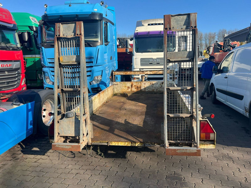 OBERMAIER Tieflader 2 Achser - Platós pótkocsi: 3 kép. OBERMAIER Tieflader 2 Achser - Platós pótkocsi: 3 kép.