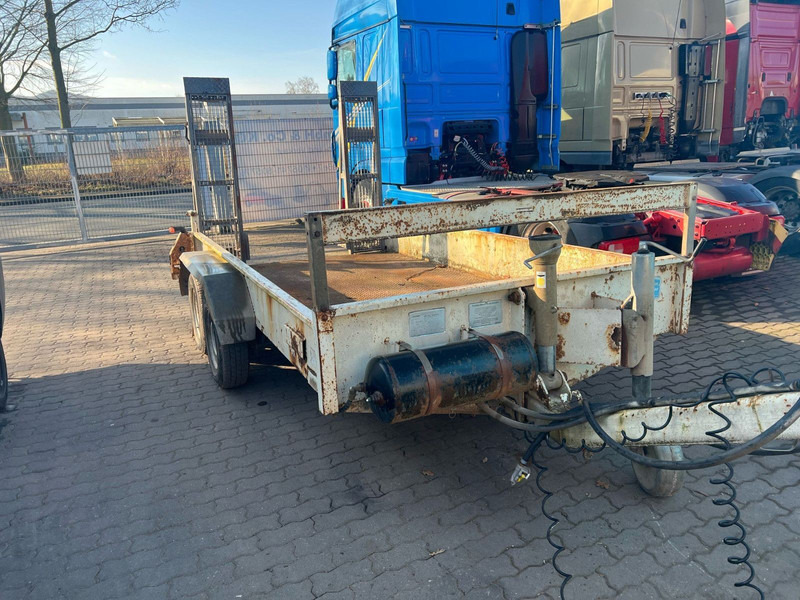 OBERMAIER Tieflader 2 Achser - Platós pótkocsi: 4 kép. OBERMAIER Tieflader 2 Achser - Platós pótkocsi: 4 kép.