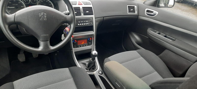 Peugeot 307 Grand Filou - Hatchback: 5 kép. Peugeot 307 Grand Filou - Hatchback: 5 kép.