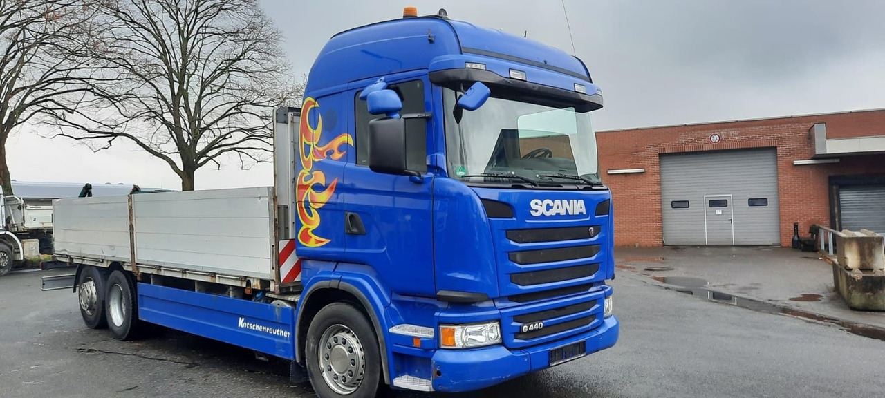 Scania G440 Pritsche 6x2 Kran am Heck vor. - Platós teherautó, Darus autó: 2 kép. Scania G440 Pritsche 6x2 Kran am Heck vor. - Platós teherautó, Darus autó: 2 kép.