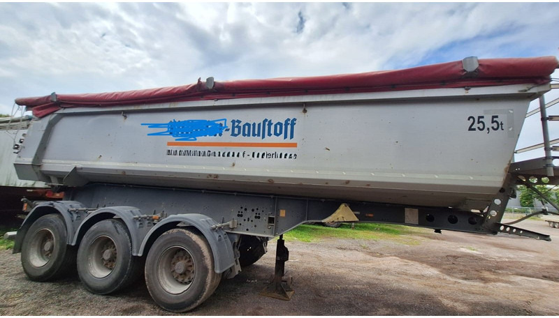 Schmitz Cargobull SGF S3 Kippmulde 25 Kubik Hardox - Félpótkocsi billenőplatós: 1 kép. Schmitz Cargobull SGF S3 Kippmulde 25 Kubik Hardox - Félpótkocsi billenőplatós: 1 kép.