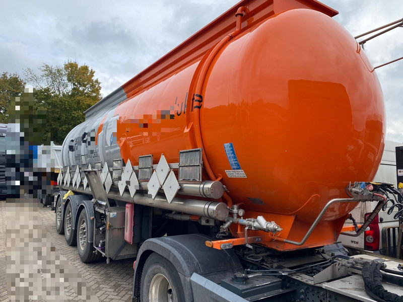 Schrader Chemie 7-Kammer - Tartályos félpótkocsi: 4 kép. Schrader Chemie 7-Kammer - Tartályos félpótkocsi: 4 kép.