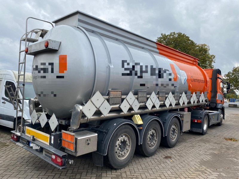 Schrader Chemie 7-Kammer - Tartályos félpótkocsi: 2 kép. Schrader Chemie 7-Kammer - Tartályos félpótkocsi: 2 kép.