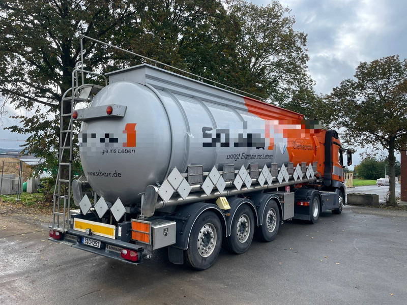 Schrader - Tartályos félpótkocsi: 5 kép. Schrader - Tartályos félpótkocsi: 5 kép.