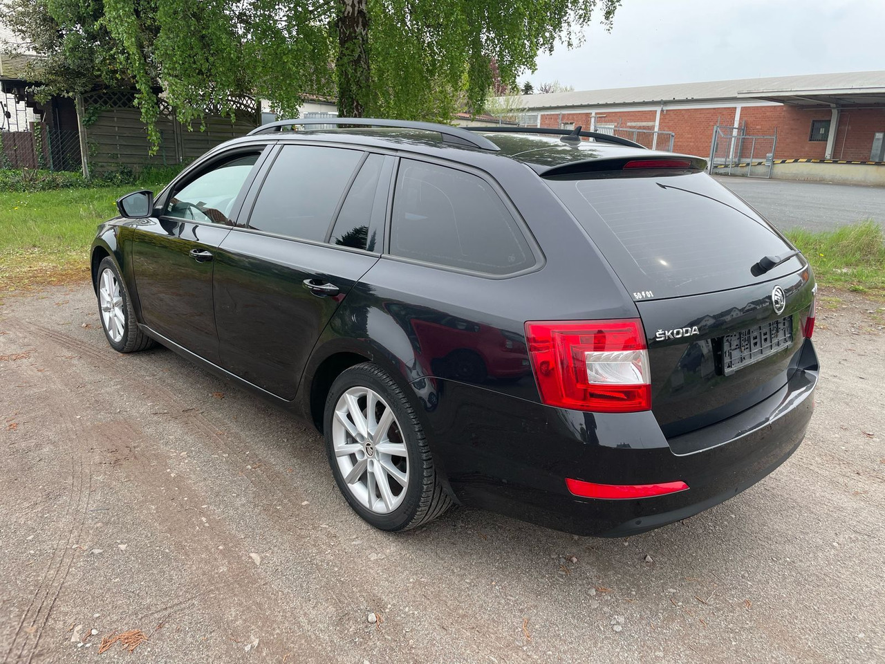 Skoda Octavia 2.0 TDI Green tec Solution Combi - Autó: 2 kép. Skoda Octavia 2.0 TDI Green tec Solution Combi - Autó: 2 kép.