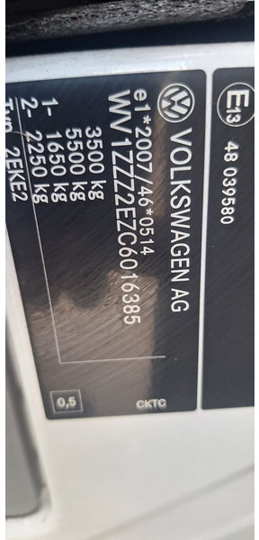 Volkswagen Crafter Kasten 35mittel L2H1 - Furgon: 5 kép. Volkswagen Crafter Kasten 35mittel L2H1 - Furgon: 5 kép.