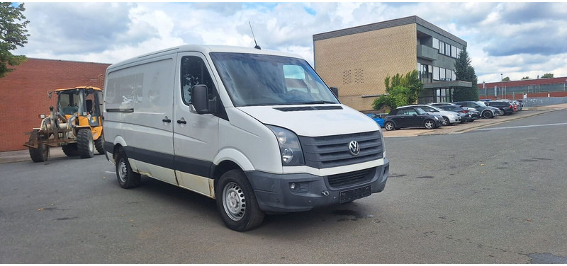 Volkswagen Crafter Kasten 35mittel L2H1 - Furgon: 1 kép. Volkswagen Crafter Kasten 35mittel L2H1 - Furgon: 1 kép.