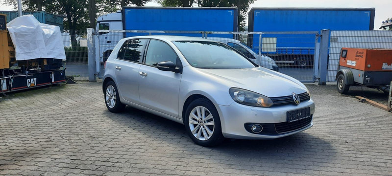 Volkswagen Golf - Autó: 1 kép. Volkswagen Golf - Autó: 1 kép.