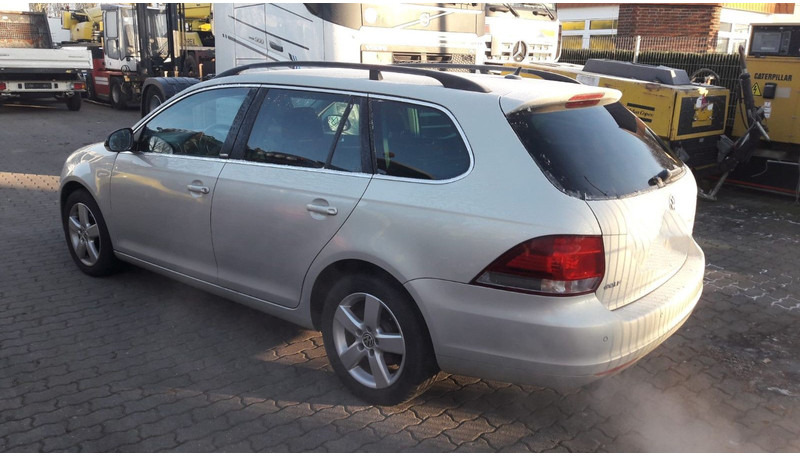 Volkswagen Golf Variant Style - Autó: 4 kép. Volkswagen Golf Variant Style - Autó: 4 kép.