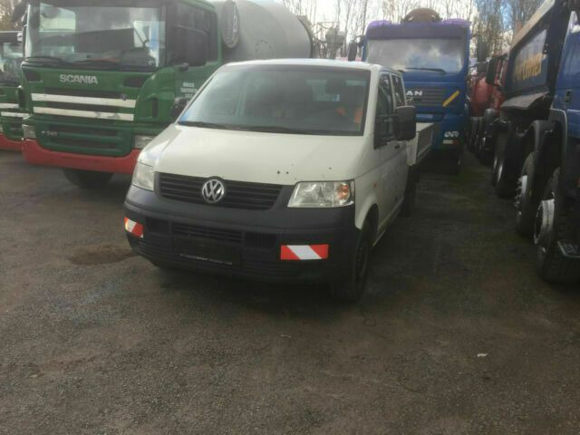 Volkswagen Transporter Pritsche Doka - Platós kisteherautó: 3 kép. Volkswagen Transporter Pritsche Doka - Platós kisteherautó: 3 kép.
