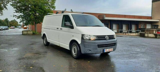 Volkswagen Transporter TDI Kastenwagen Lang - Kis furgon: 1 kép. Volkswagen Transporter TDI Kastenwagen Lang - Kis furgon: 1 kép.