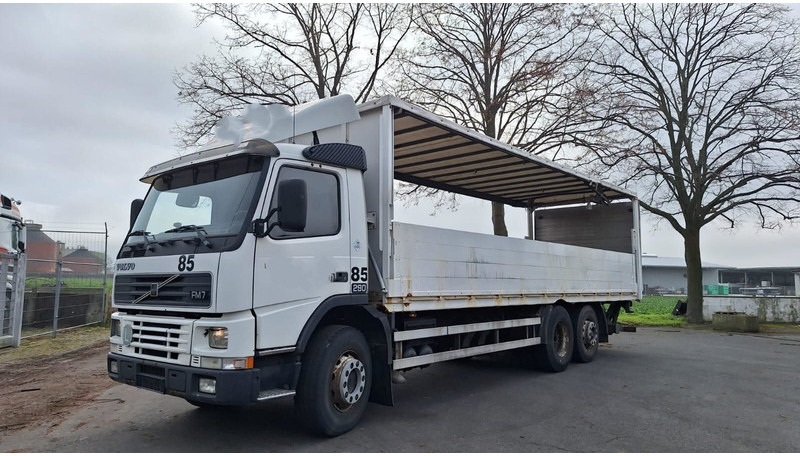 Volvo FM7 6x2 Koffer 3x vorhanden - Platós teherautó: 1 kép. Volvo FM7 6x2 Koffer 3x vorhanden - Platós teherautó: 1 kép.