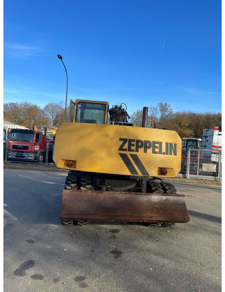 Zeppelin ZM 15 - Gumikerekes kotró: 3 kép. Zeppelin ZM 15 - Gumikerekes kotró: 3 kép.