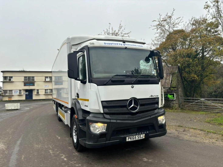 2015 Mercedes Axor 2532 Refrigerated Truck SSJ Axor - Hűtős teherautó: 4 kép. 2015 Mercedes Axor 2532 Refrigerated Truck SSJ Axor - Hűtős teherautó: 4 kép.