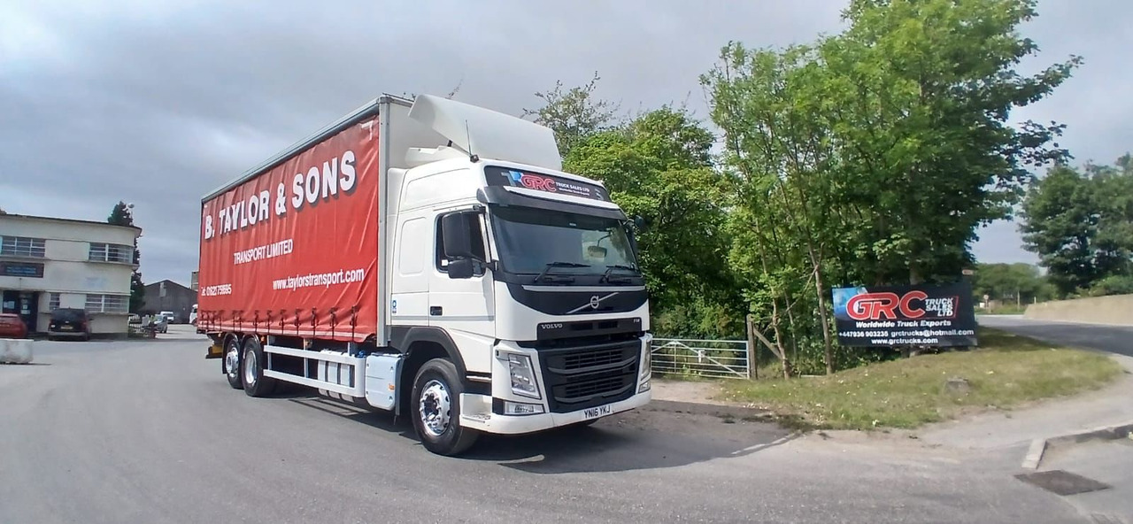 2016 Volvo FM 330 Curtainside Truck - Ponyvás teherautó: 2 kép. 2016 Volvo FM 330 Curtainside Truck - Ponyvás teherautó: 2 kép.