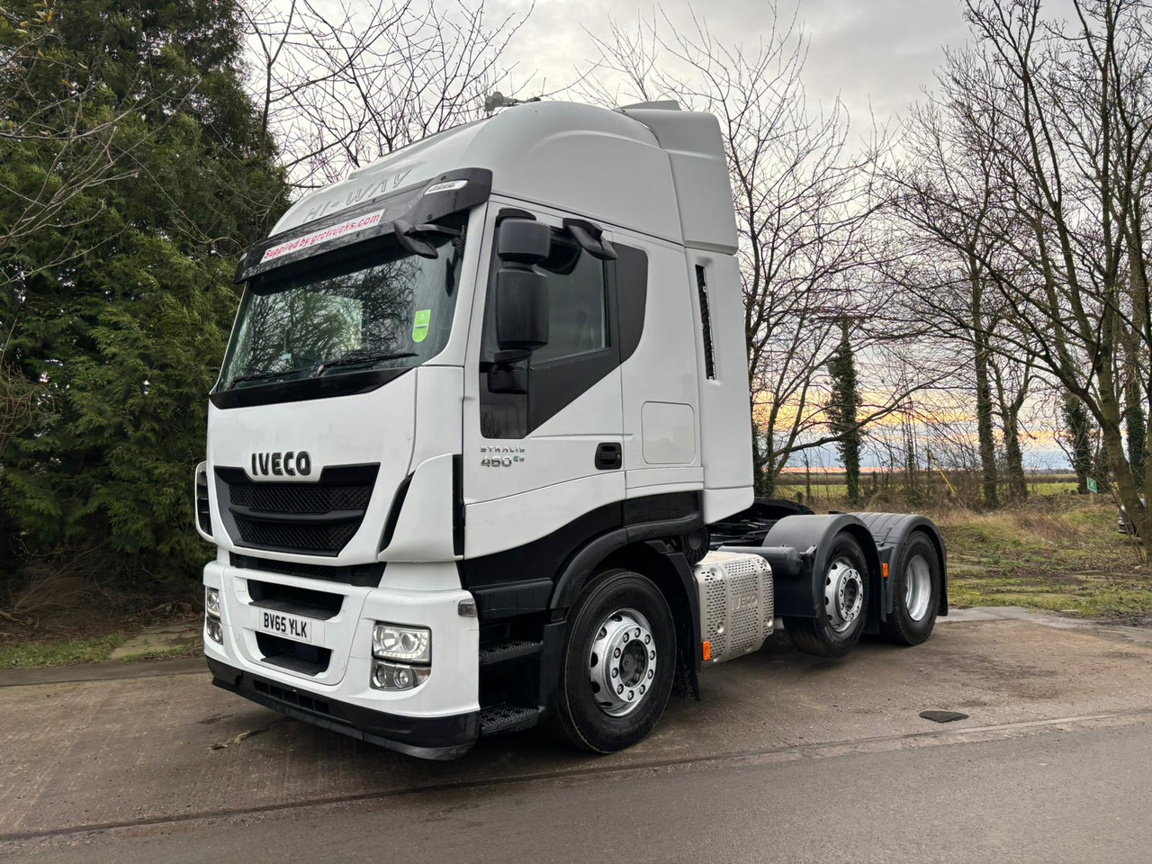 2015 Iveco Stralis 440 Tractor Unit LNK - Nyergesvontató: 5 kép. 2015 Iveco Stralis 440 Tractor Unit LNK - Nyergesvontató: 5 kép.