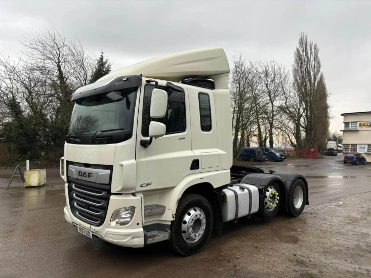 2017 DAF CF 450 Tractor Unit - Nyergesvontató: 5 kép. 2017 DAF CF 450 Tractor Unit - Nyergesvontató: 5 kép.