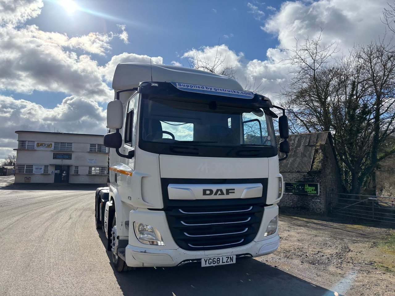 2018 DAF CF 450 - Nyergesvontató: 3 kép. 2018 DAF CF 450 - Nyergesvontató: 3 kép.