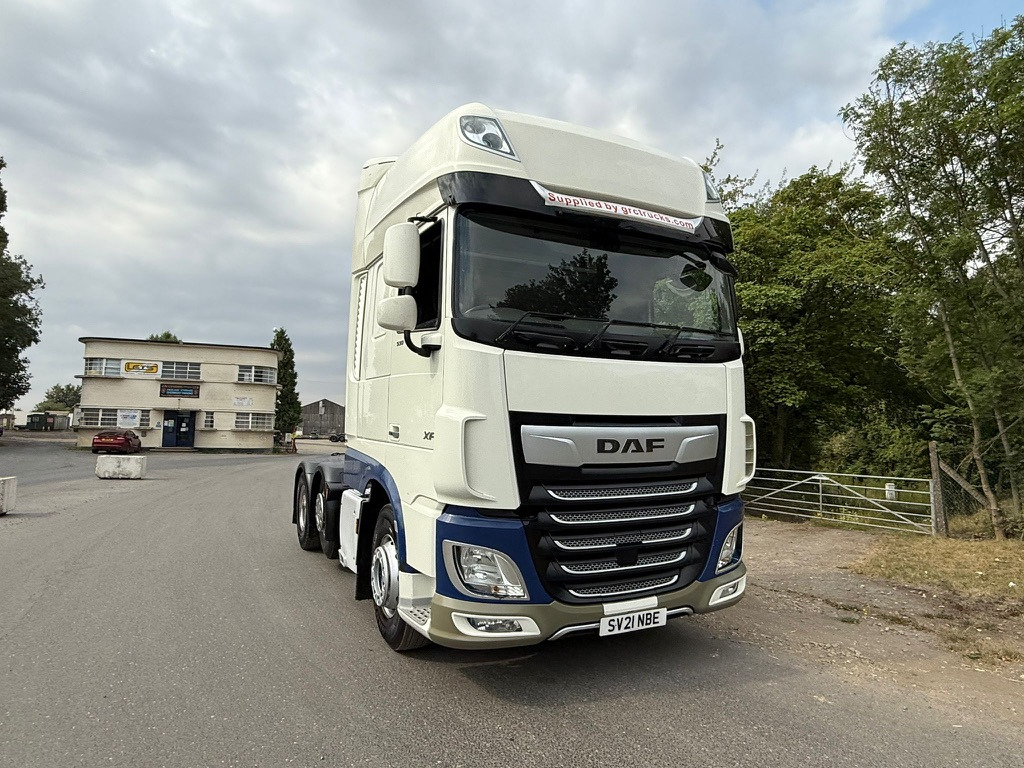 2021 DAF XF 530 Tractor Unit - Nyergesvontató: 4 kép. 2021 DAF XF 530 Tractor Unit - Nyergesvontató: 4 kép.