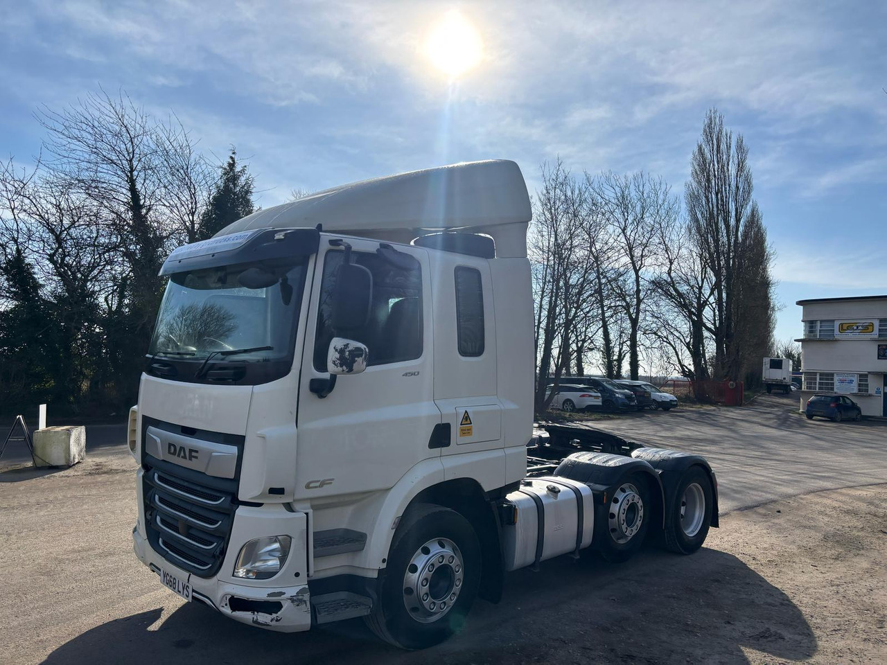 DAF CF 85 450 - Nyergesvontató: 2 kép. DAF CF 85 450 - Nyergesvontató: 2 kép.