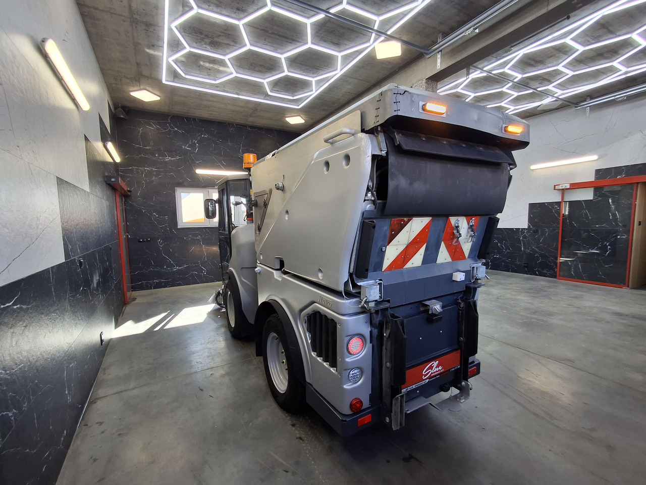 HAKO Citymaster 1600 Kehrmaschine Zamiatarka PM2.5 Euro 6 2019r - Utcaseprő gép: 3 kép. HAKO Citymaster 1600 Kehrmaschine Zamiatarka PM2.5 Euro 6 2019r - Utcaseprő gép: 3 kép.