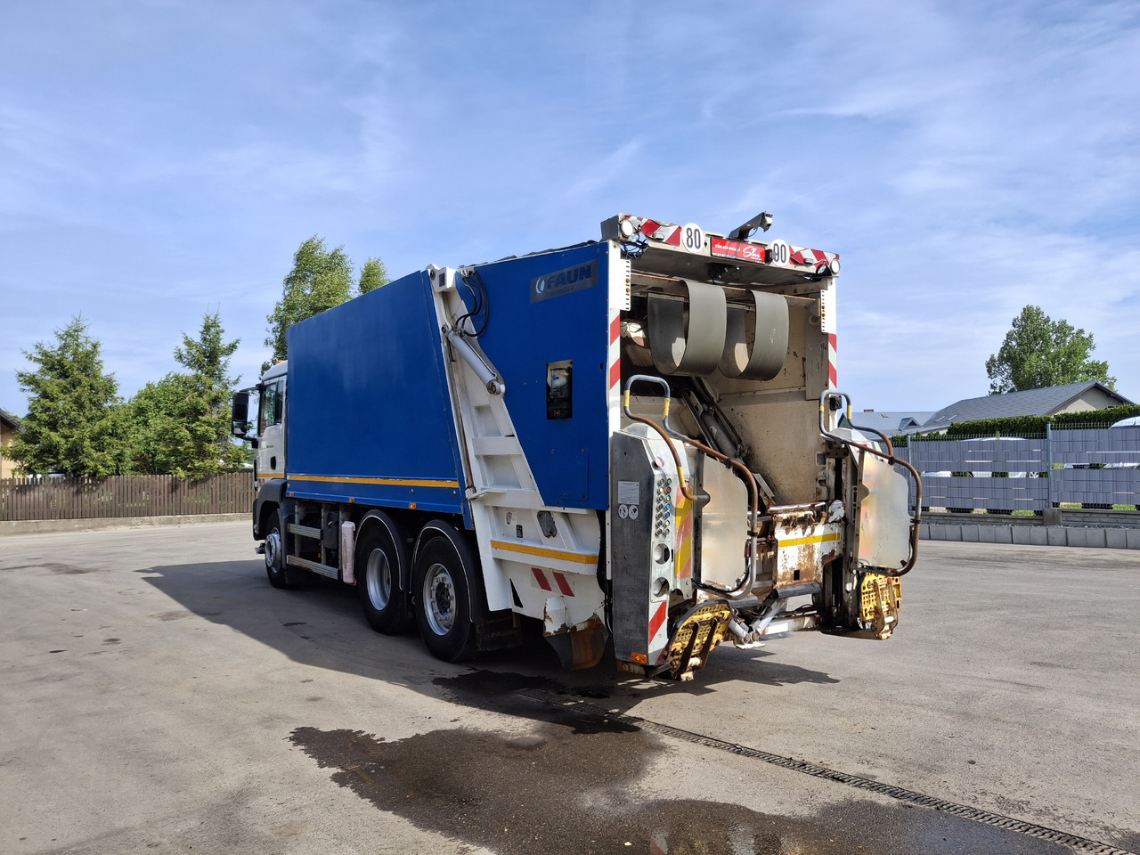 MAN MAN TGS 28.360 Śmieciarka Müllwagen Garbage Truck FAUN 3 Osie - Szemetesautó: 3 kép. MAN MAN TGS 28.360 Śmieciarka Müllwagen Garbage Truck FAUN 3 Osie - Szemetesautó: 3 kép.