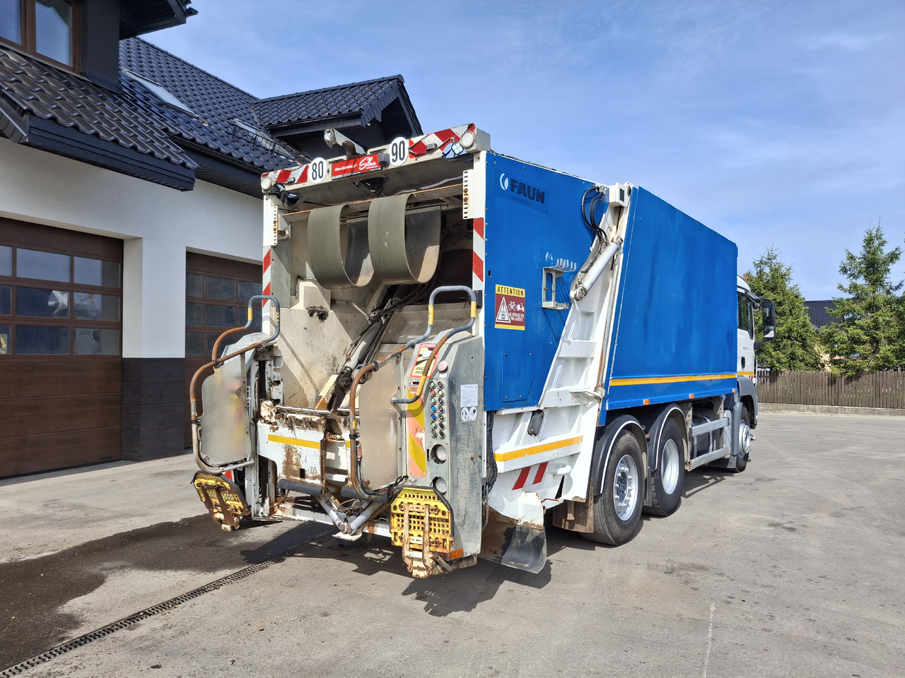 MAN MAN TGS 28.360 Śmieciarka Müllwagen Garbage Truck FAUN 3 Osie - Szemetesautó: 5 kép. MAN MAN TGS 28.360 Śmieciarka Müllwagen Garbage Truck FAUN 3 Osie - Szemetesautó: 5 kép.