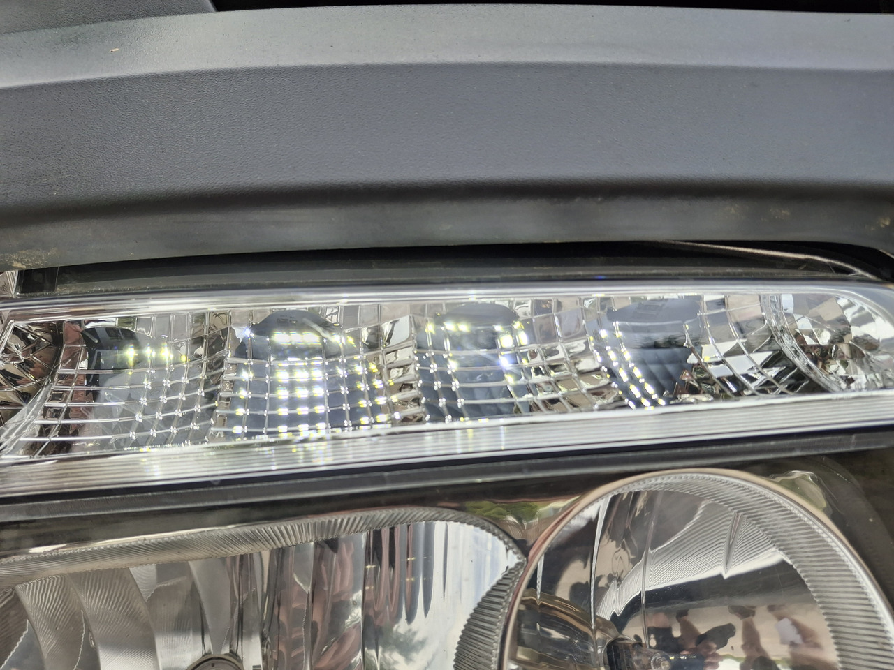 Utcaseprő gép MERCEDES-BENZ Atego 1523 Zamiatarka Kehrmaschine Schmidt SK600 Karcher 2 Motoren Euro 6 PM10 Rura Do Liści: 15 kép. Utcaseprő gép MERCEDES-BENZ Atego 1523 Zamiatarka Kehrmaschine Schmidt SK600 Karcher 2 Motoren Euro 6 PM10 Rura Do Liści: 15 kép.