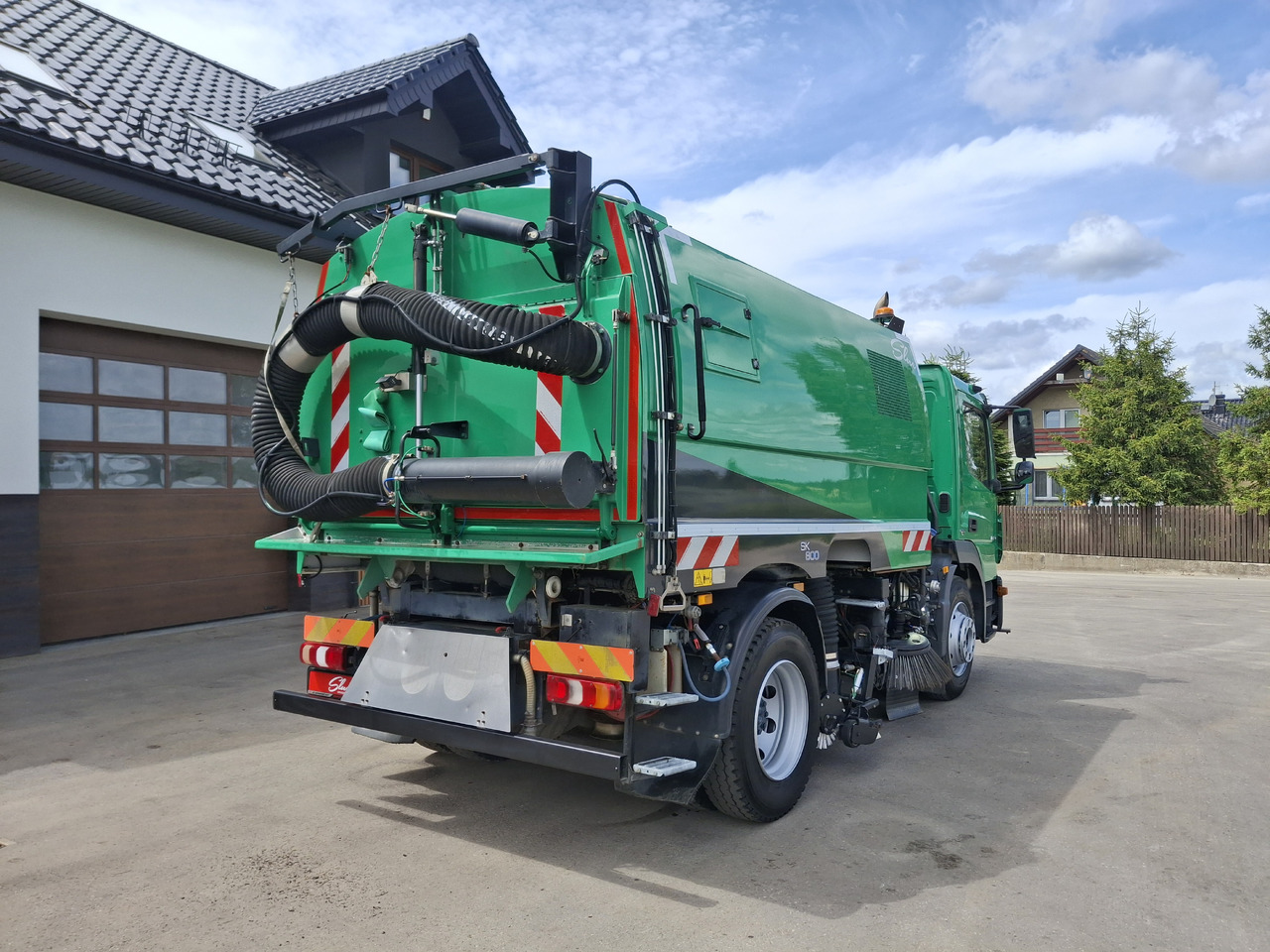 Utcaseprő gép MERCEDES-BENZ Atego 1523 Zamiatarka Kehrmaschine Schmidt SK600 Karcher 2 Motoren Euro 6 PM10 Rura Do Liści: 6 kép. Utcaseprő gép MERCEDES-BENZ Atego 1523 Zamiatarka Kehrmaschine Schmidt SK600 Karcher 2 Motoren Euro 6 PM10 Rura Do Liści: 6 kép.