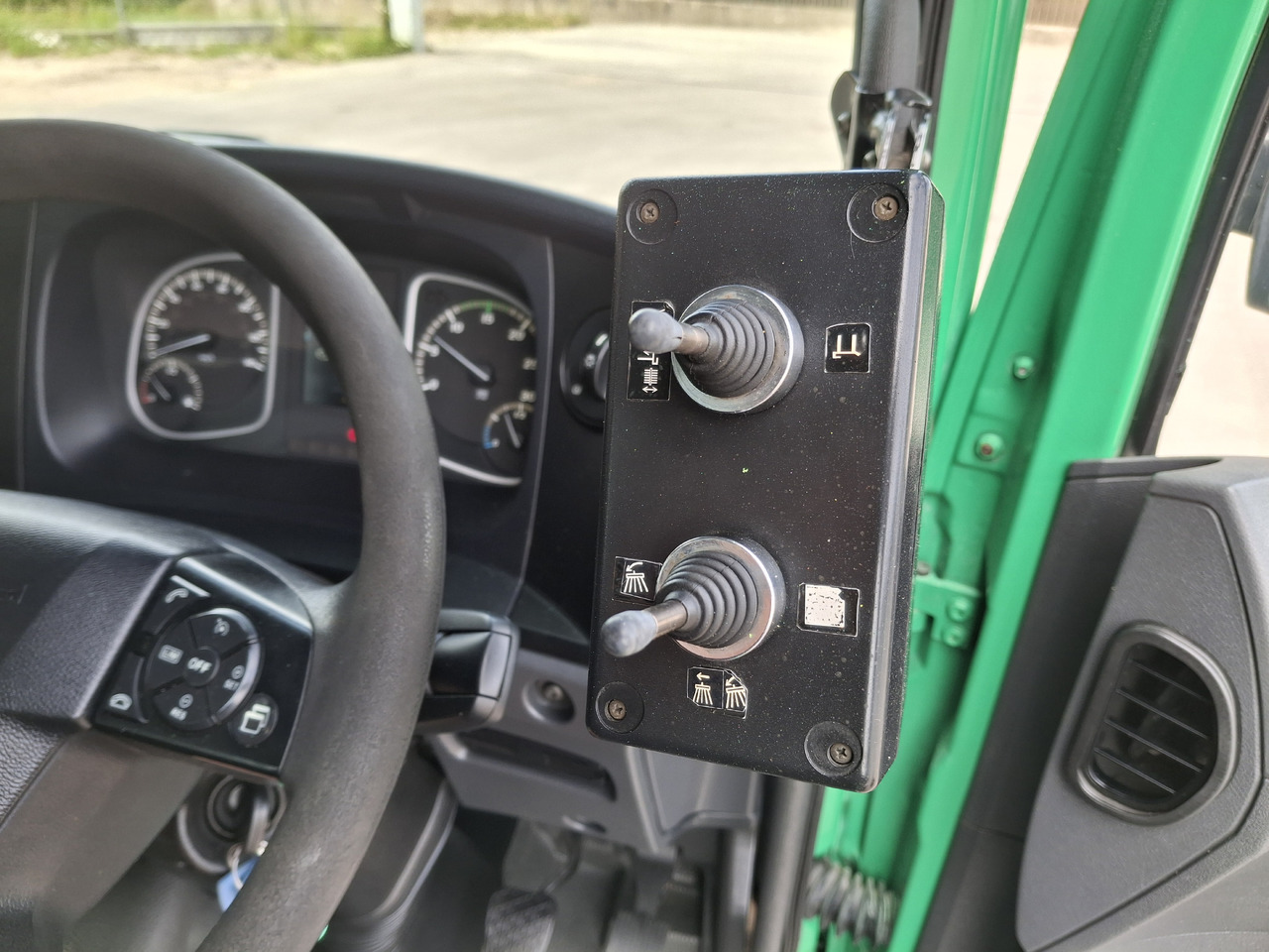 Utcaseprő gép MERCEDES-BENZ Atego 1523 Zamiatarka Kehrmaschine Schmidt SK600 Karcher 2 Motoren Euro 6 PM10 Rura Do Liści: 38 kép. Utcaseprő gép MERCEDES-BENZ Atego 1523 Zamiatarka Kehrmaschine Schmidt SK600 Karcher 2 Motoren Euro 6 PM10 Rura Do Liści: 38 kép.