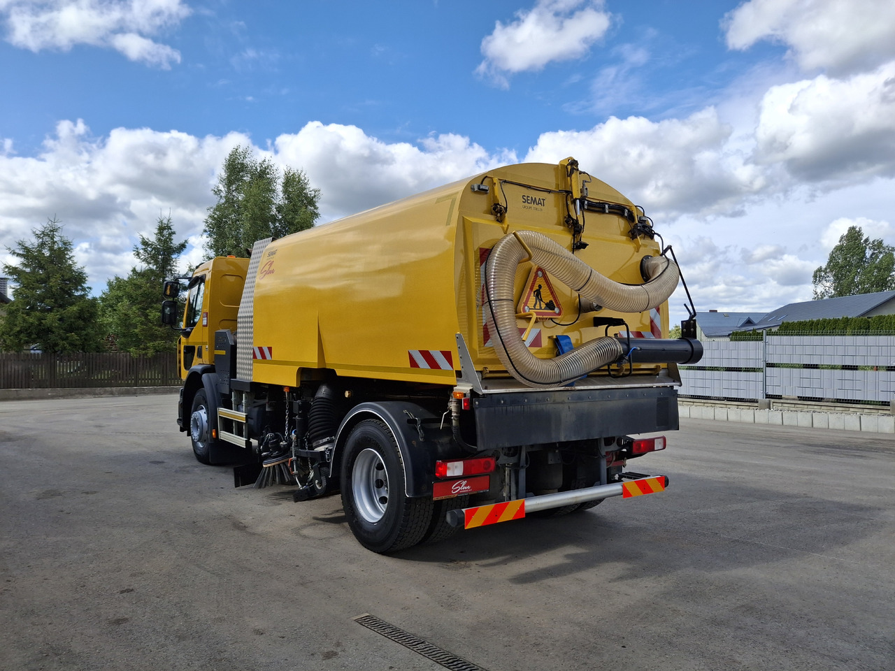 RENAULT C280 Kehrmaschine Zamiatarka SEMAT Zoeller FAUN Karcher L/R 2 Motoren 2018r 740 Mth Euro 6 - Utcaseprő gép: 4 kép. RENAULT C280 Kehrmaschine Zamiatarka SEMAT Zoeller FAUN Karcher L/R 2 Motoren 2018r 740 Mth Euro 6 - Utcaseprő gép: 4 kép.