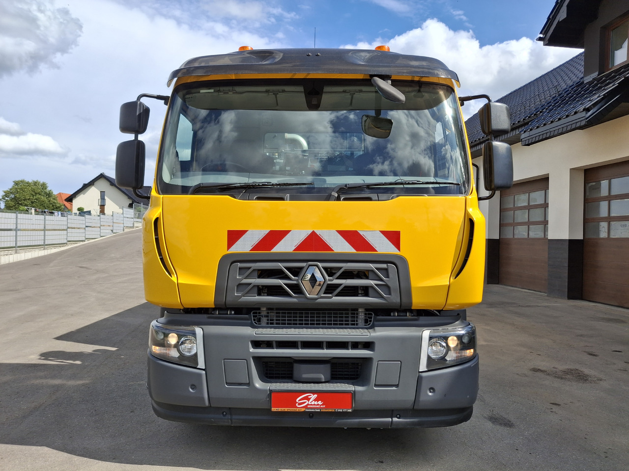 RENAULT C280 Kehrmaschine Zamiatarka SEMAT Zoeller FAUN Karcher L/R 2 Motoren 2018r 740 Mth Euro 6 - Utcaseprő gép: 2 kép. RENAULT C280 Kehrmaschine Zamiatarka SEMAT Zoeller FAUN Karcher L/R 2 Motoren 2018r 740 Mth Euro 6 - Utcaseprő gép: 2 kép.