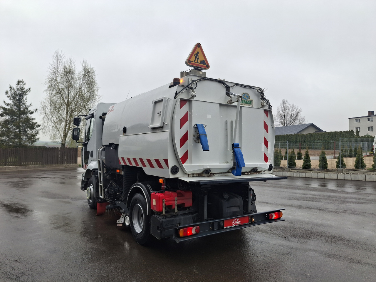 RENAULT Midlum 220 Zamiatarka Kehrmaschine Johnston 2 Motoren Szczotki L/R - Utcaseprő gép: 3 kép. RENAULT Midlum 220 Zamiatarka Kehrmaschine Johnston 2 Motoren Szczotki L/R - Utcaseprő gép: 3 kép.