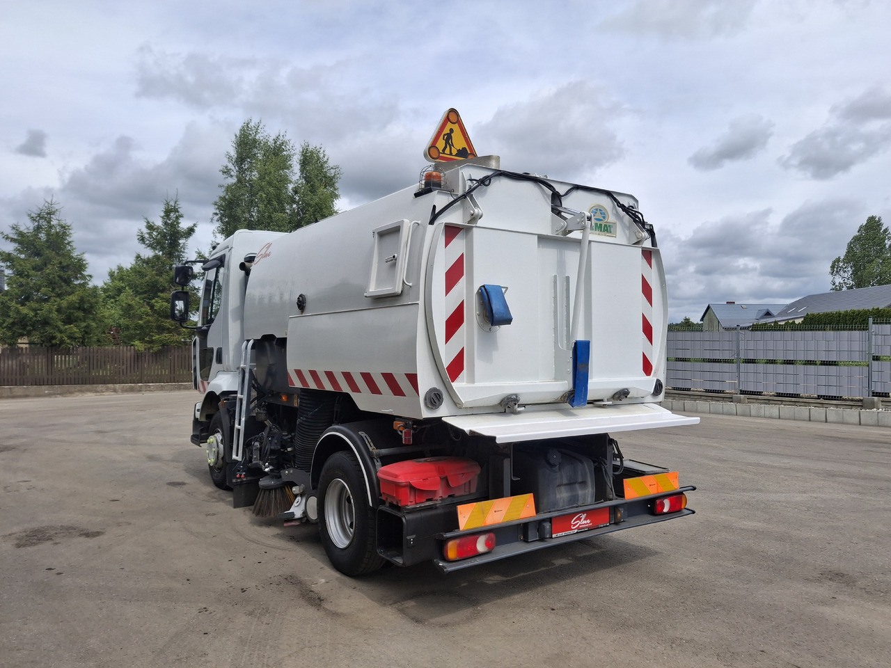 RENAULT Midlum 220 Zamiatarka Kehrmaschine Johnston L/R 2 Motoren 2 Silniki - Utcaseprő gép: 3 kép. RENAULT Midlum 220 Zamiatarka Kehrmaschine Johnston L/R 2 Motoren 2 Silniki - Utcaseprő gép: 3 kép.